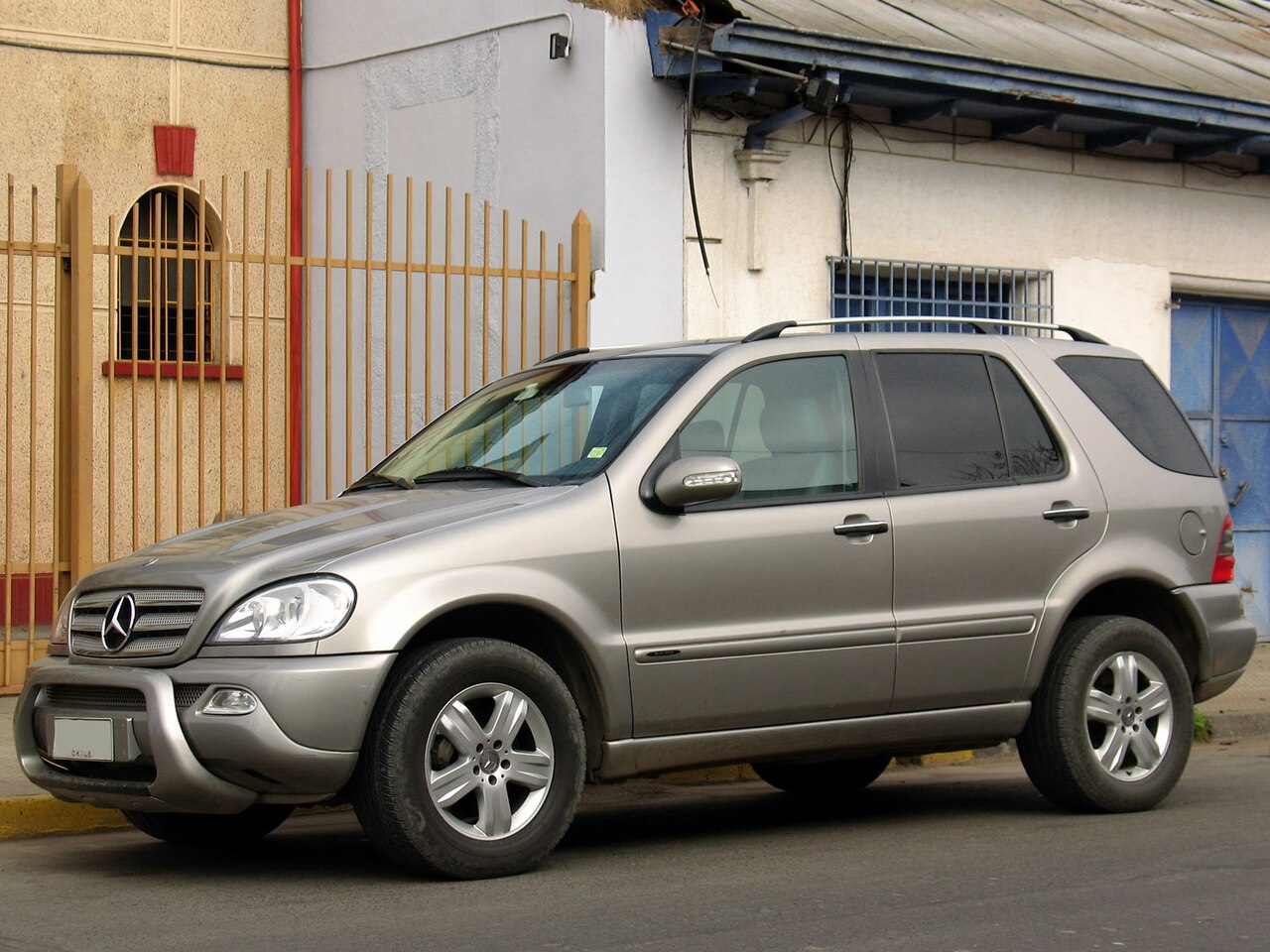 Mercedes-Benz M-Class 1998-2005