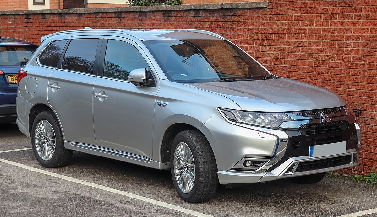 Mitsubishi Outlander 2022-2023